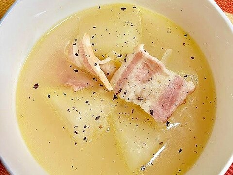 絶品!冬瓜とベーコンの中華スープ